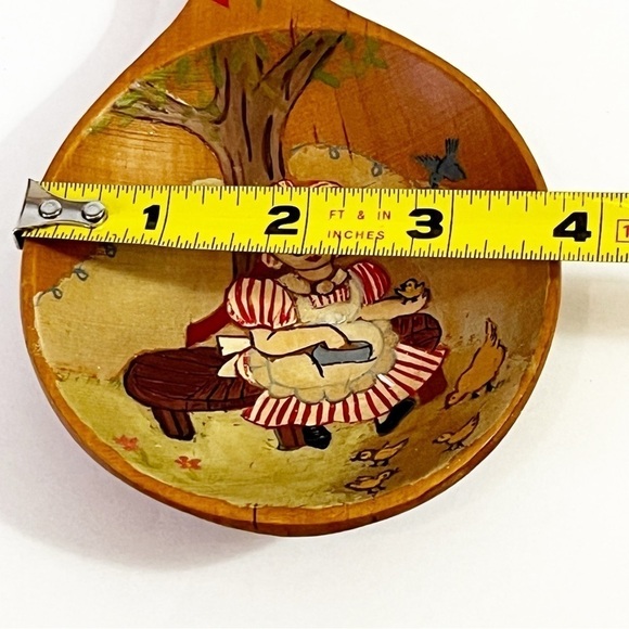 Norwegian Folk Art Hand-Painted Wooden Spoon Girl Bonnet Tree Chicks Signed - Picture 12 of 16